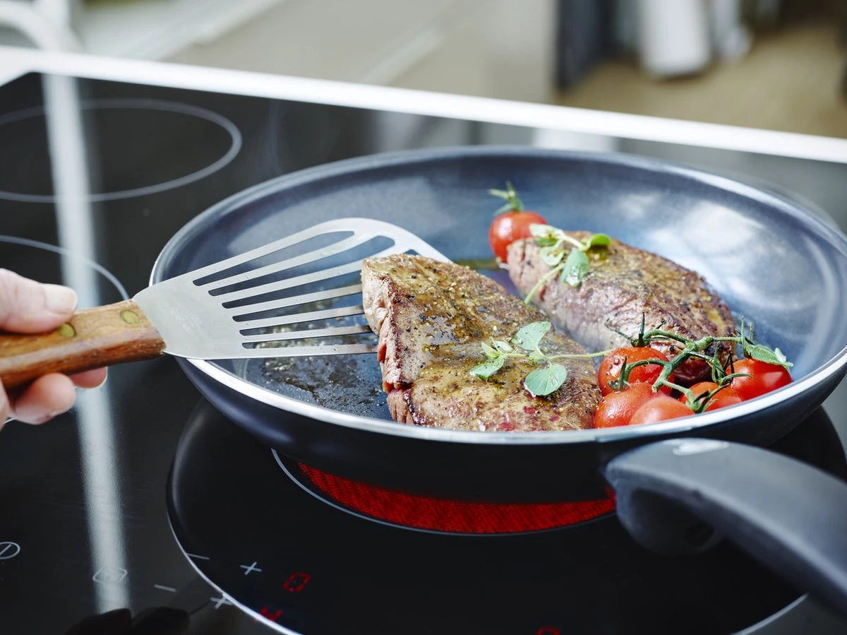 GreenPan Cambridge Hapjespan Met Deksel 24cm - Zwart - Inductie - PFAS-vrij - Afbeelding 14